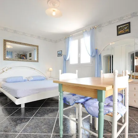 Amazing In Sur Ferienhaus