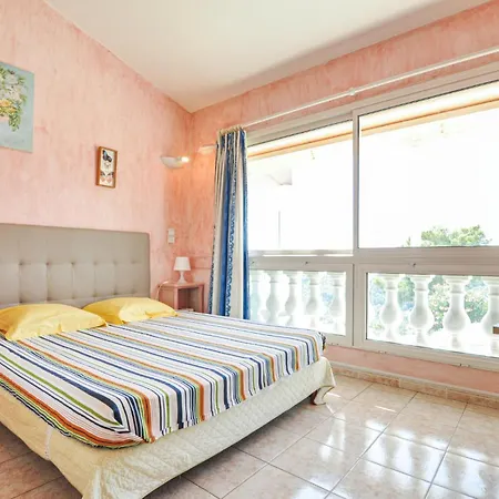 Amazing In Sur Ferienhaus